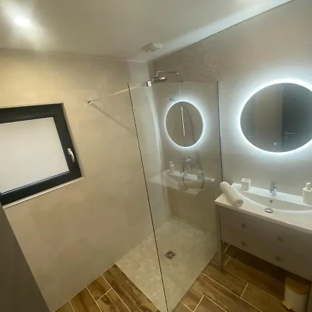 Chalet Iris & Jaccuzi Privatif *